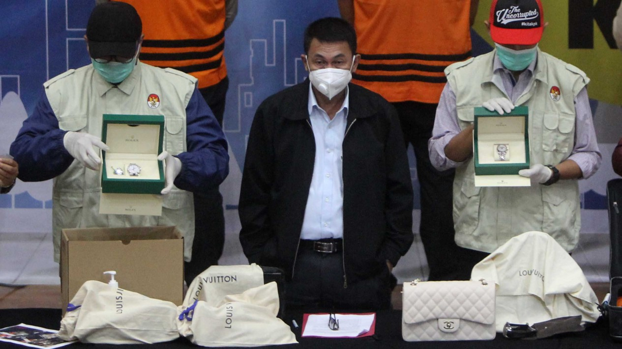 KPK Tahan Menteri Edhy Prabowo