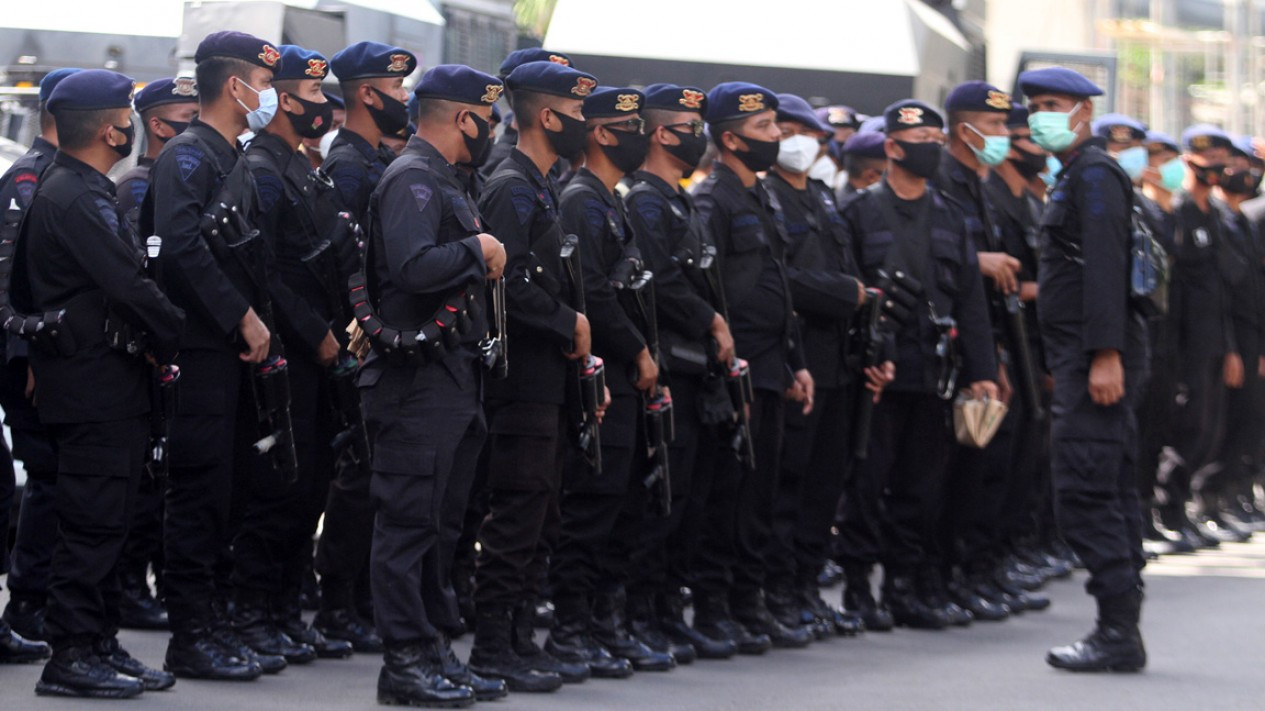 Brimob Siaga Jaga Pendukung Habib Rizieq
