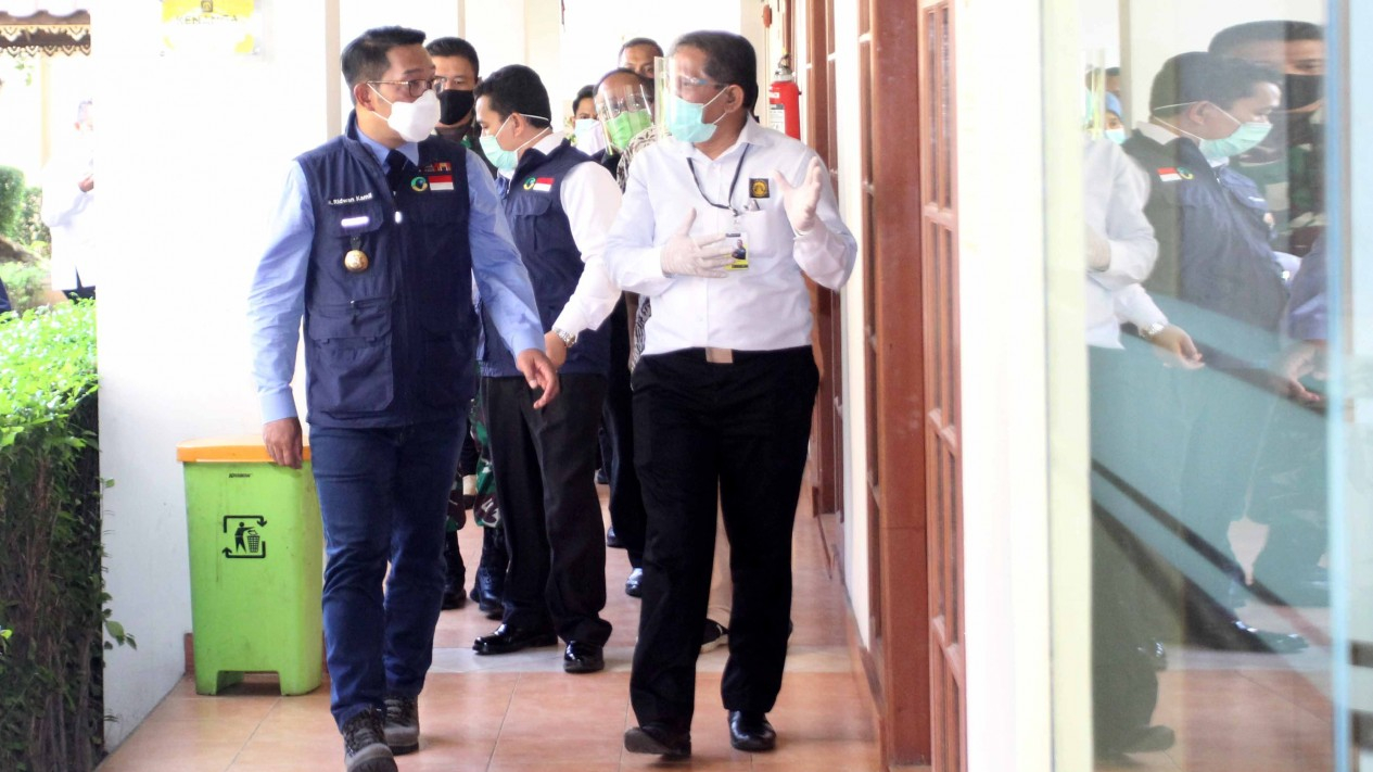 Ridwan Kamil Kunjungi Tempat Isolasi Pasien COVID-19