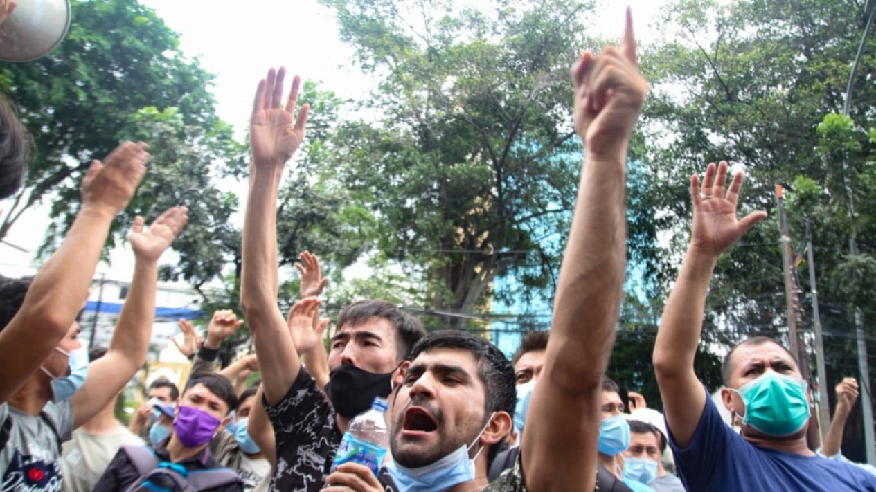 Aksi Para Pengungsi di Depan Kantor UNHCR