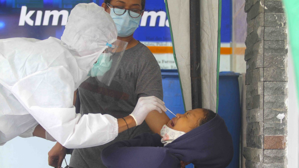 Tes Swab Antigen Meningkat Jelang Libur Akhir Tahun