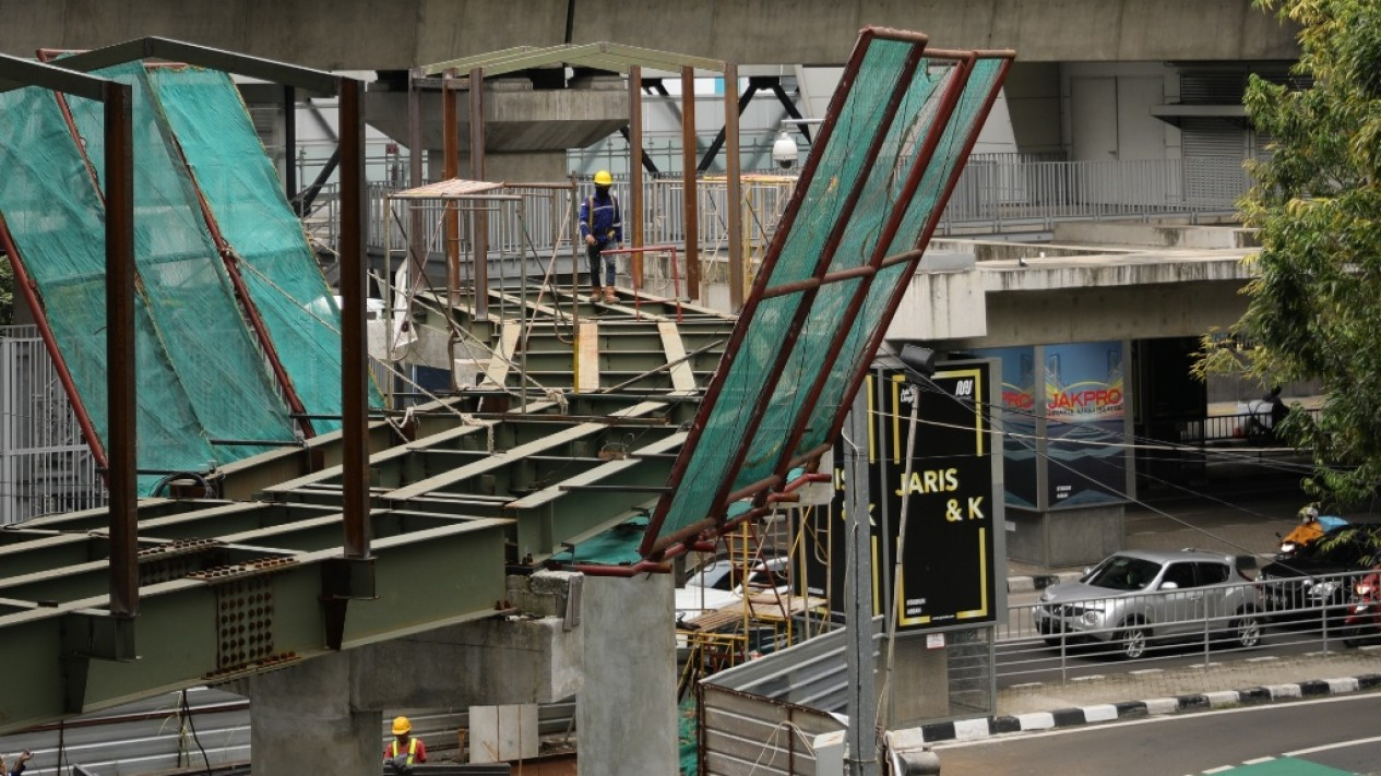 Proyek Pembangunan Skybridge CSW