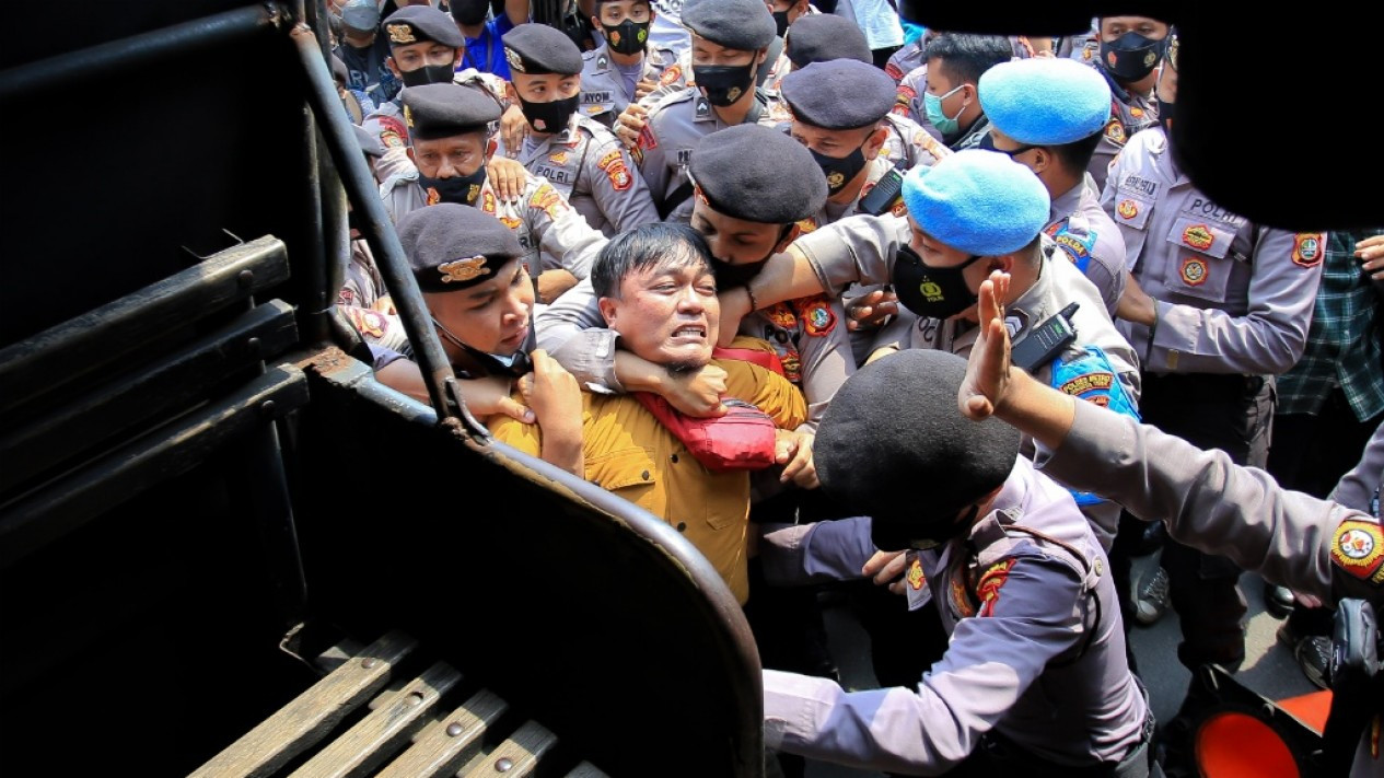 Simpatisan Habib Rizieq Ricuh