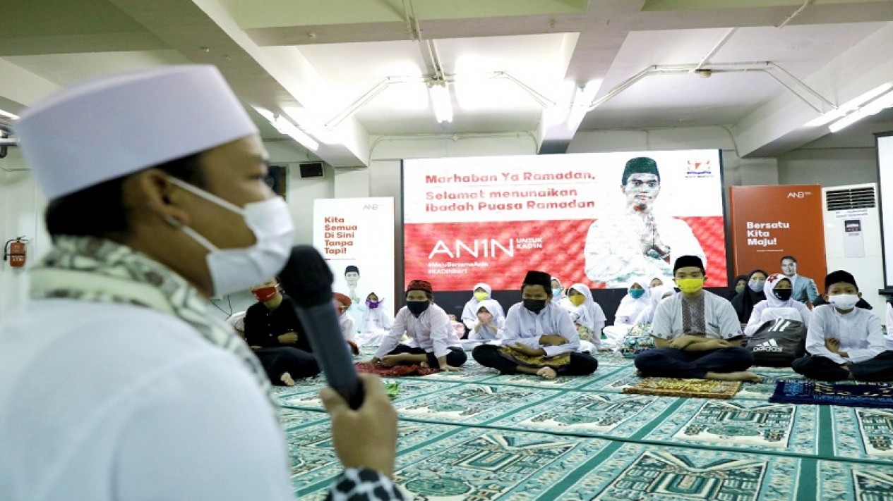 Anindya Bakrie Buka Puasa Bersama Anak Yatim