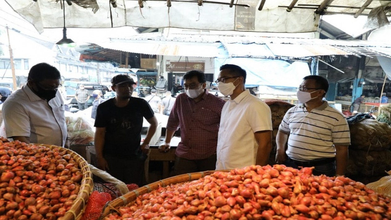 Anindya Bakrie Kunjungi Pasar Induk Caringin Bandung
