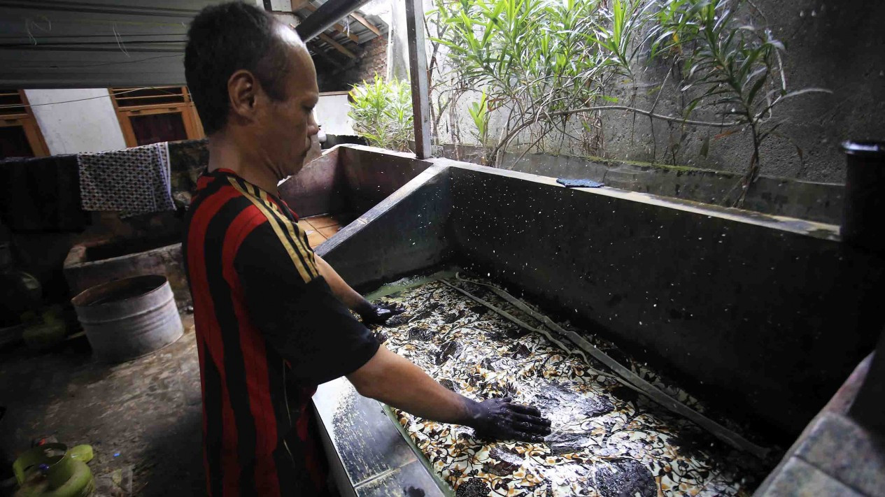 Permintaan Batik Betawi Menurun