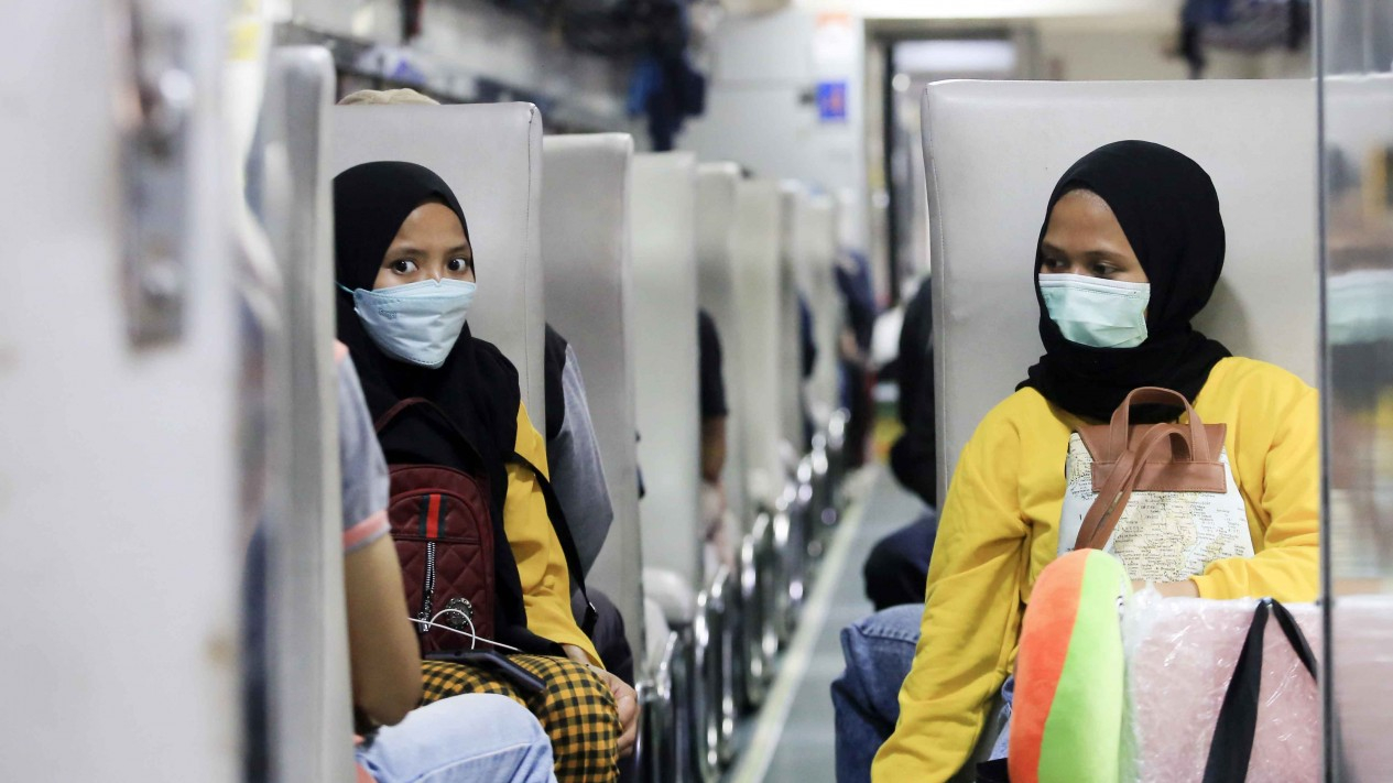 Pemudik di Stasiun Senen Melonjak