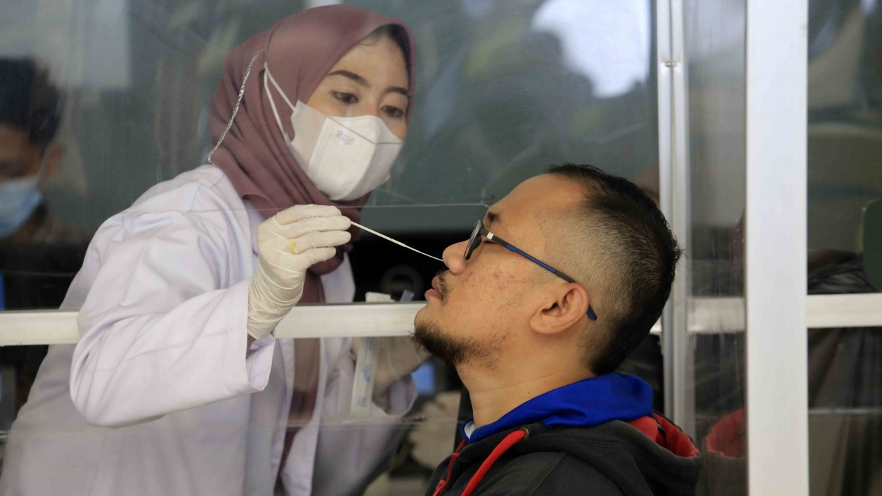 Pemudik di Stasiun Senen Melonjak