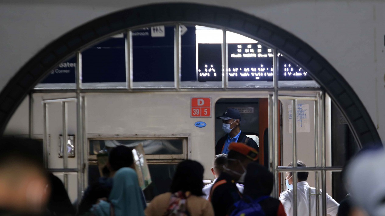 Arus Balik di Stasiun Pasar Senen
