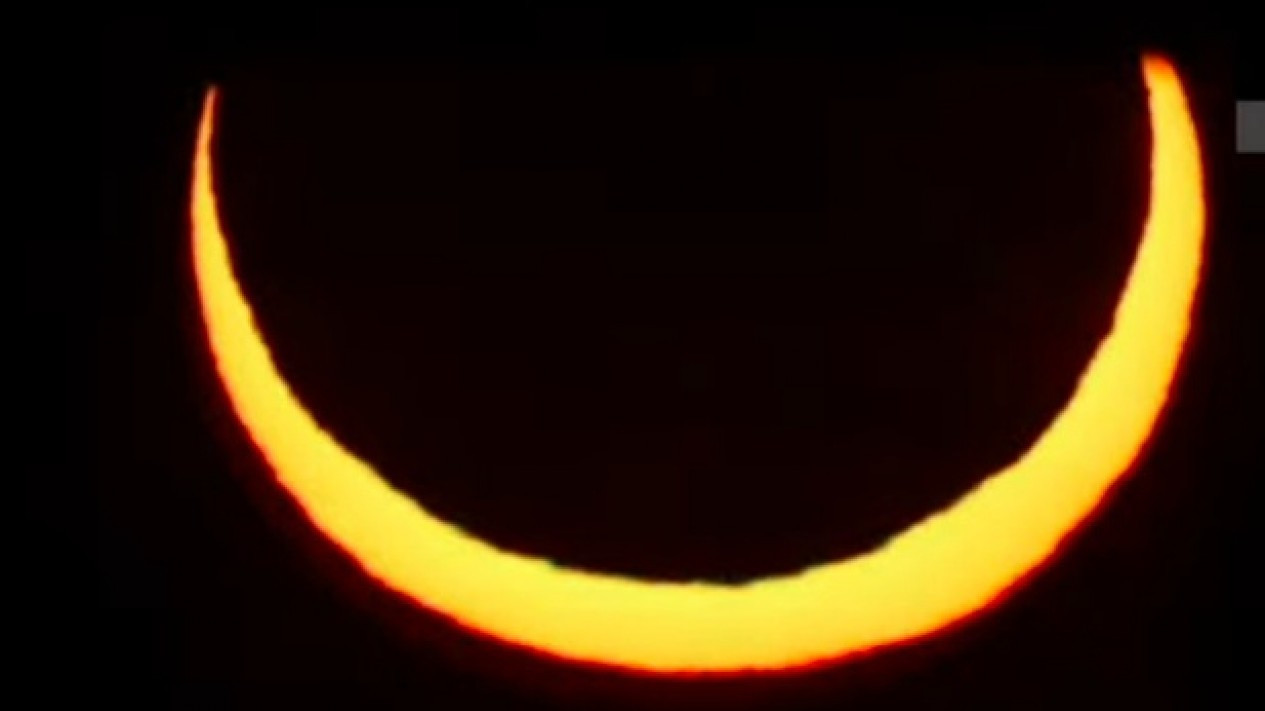 Penampakan Gerhana Matahari Cincin 2021