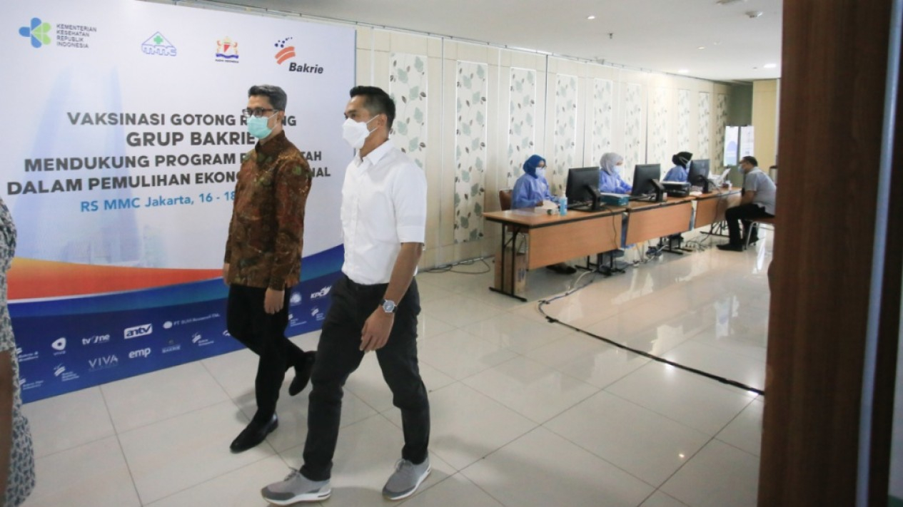 Anindya Bakrie Hadiri Vaksinasi Gotong Royong Group Bakrie