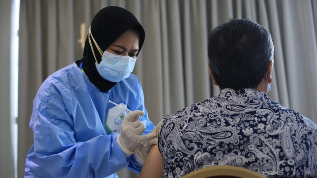 Anindya Bakrie Hadiri Vaksinasi Gotong Royong Group Bakrie