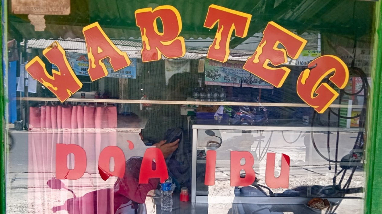 Aturan Makan di Tempat 20 Menit Selama PPKM