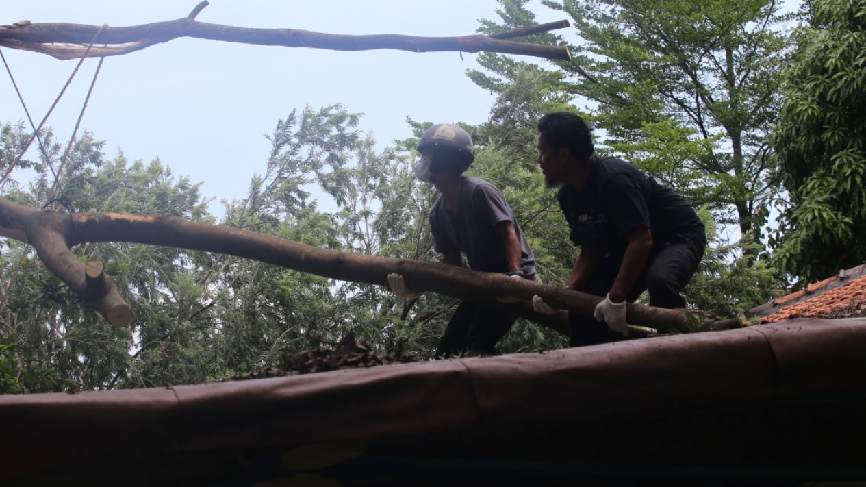 Wajah Depok Usai Disapu Puting Beliung