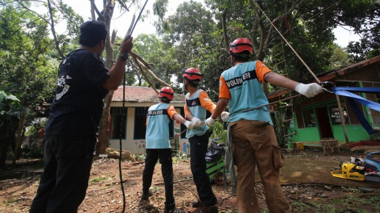 Wajah Depok Usai Disapu Puting Beliung