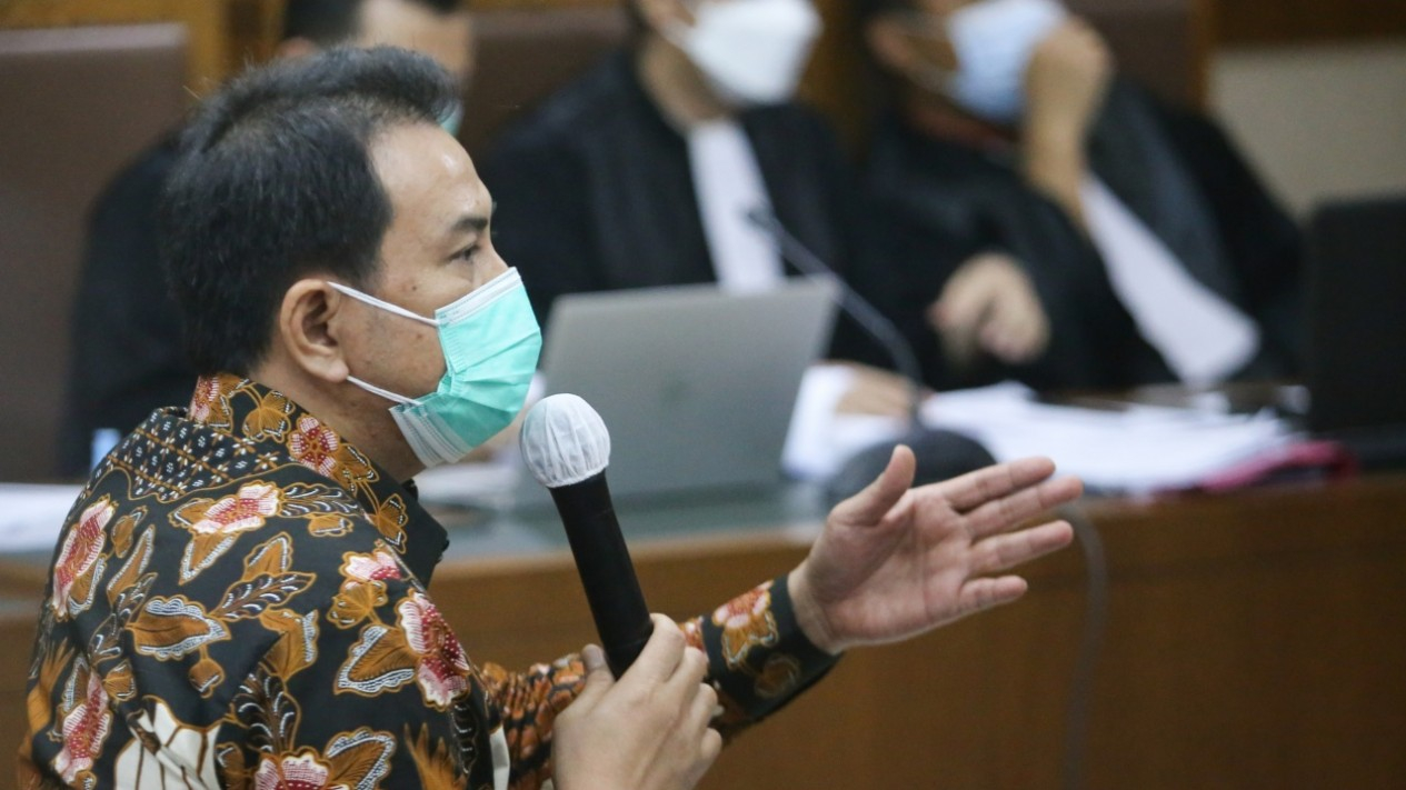 Azis Syamsuddin Bersaksi Disidang AKP Robin dan Maskur