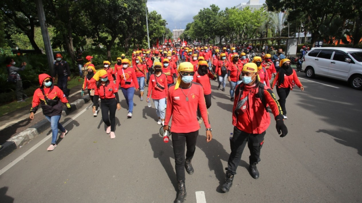 Buruh Kepung Kantor Anies Baswedan Minta UMP Naik