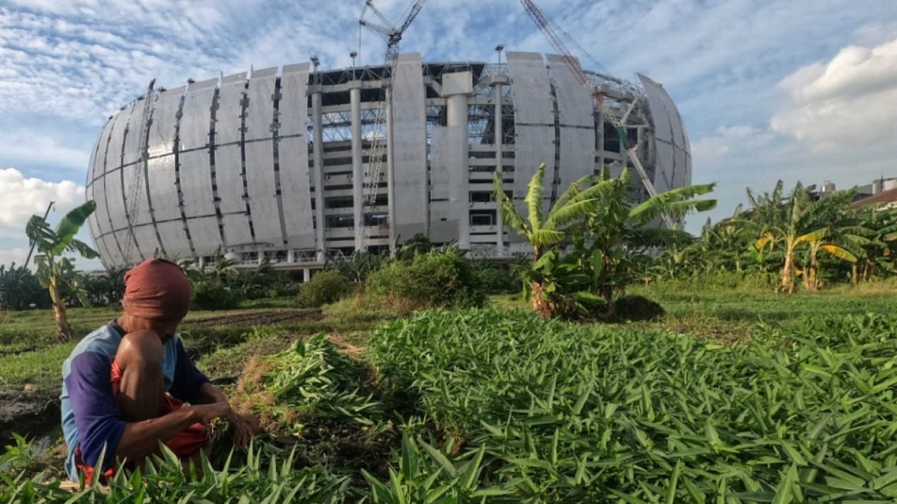 Petani Kota Jakarta International Stadium