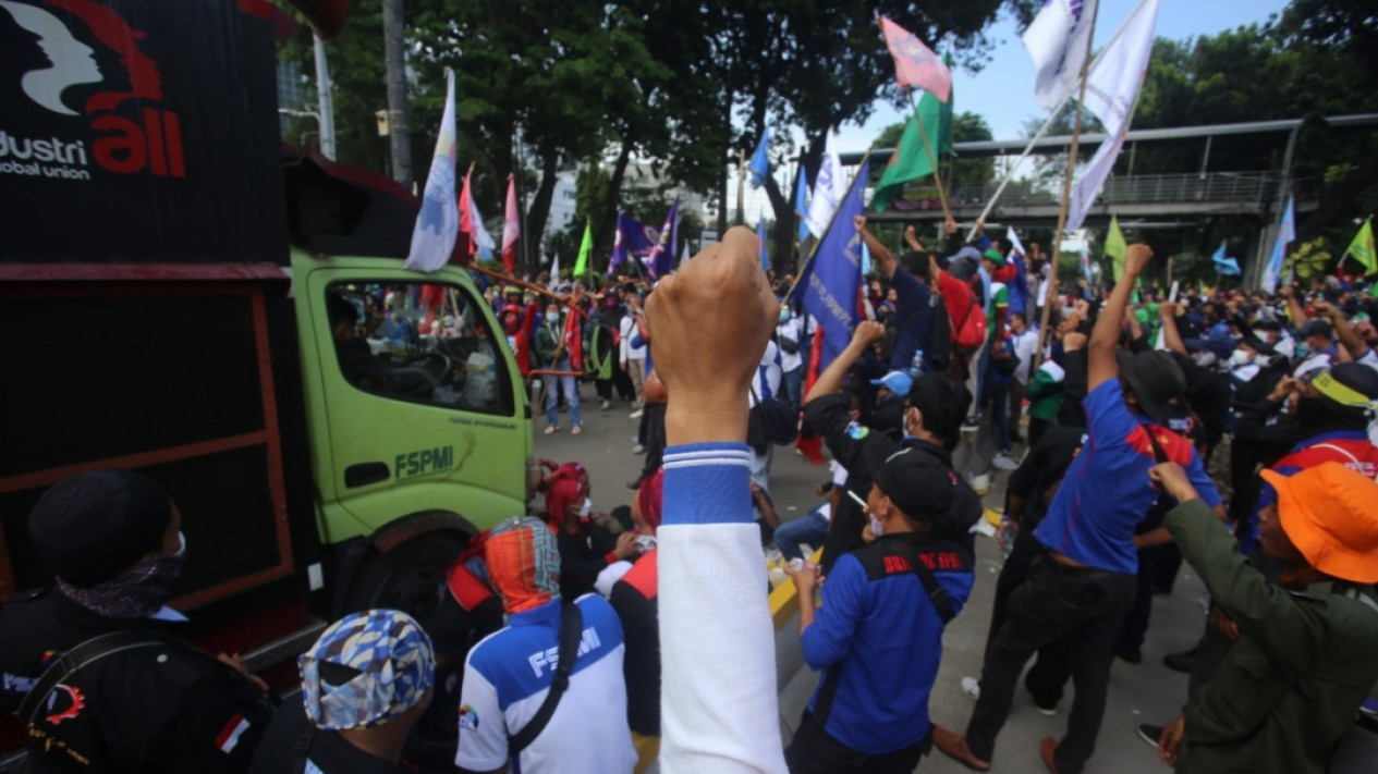 Demo Buruh Tolak Upah dan Cabut Omnibus Law