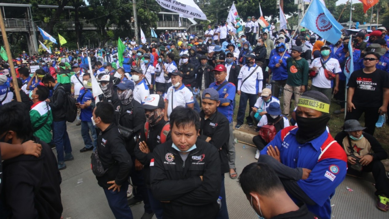 Demo Buruh Tolak Upah dan Cabut Omnibus Law