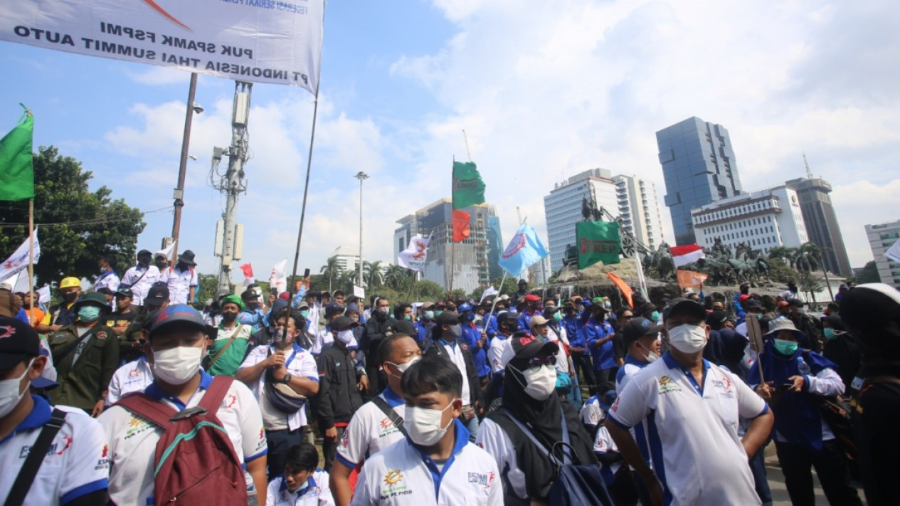 Demo Buruh Tolak Upah dan Cabut Omnibus Law