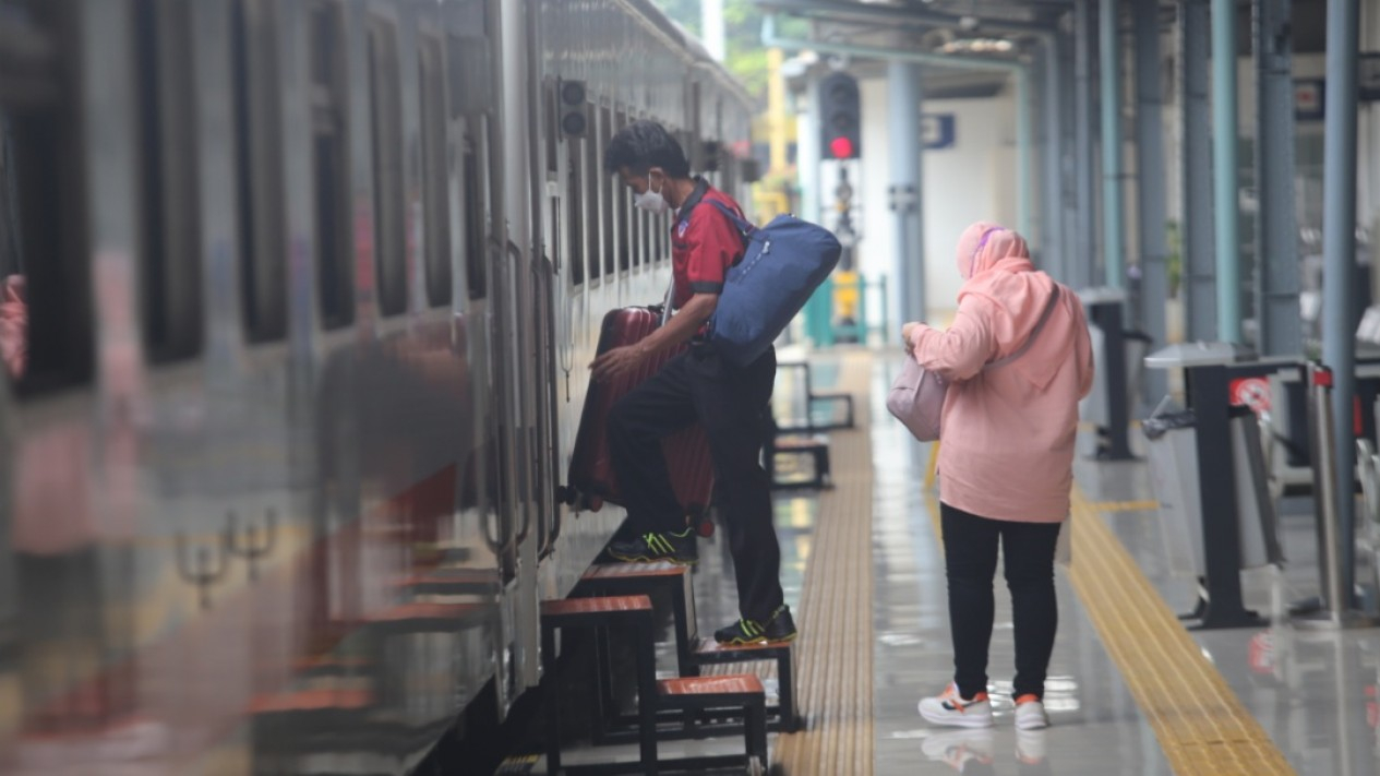 Kenaikan Penumpang Kereta Jelang Natal dan Tahun Baru