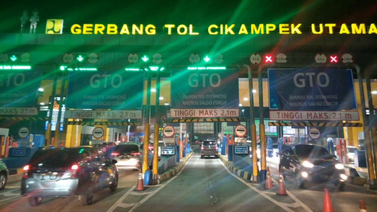 Penampakan Kendaraan yang lintasi Tol Jawa saat Libur Nataru