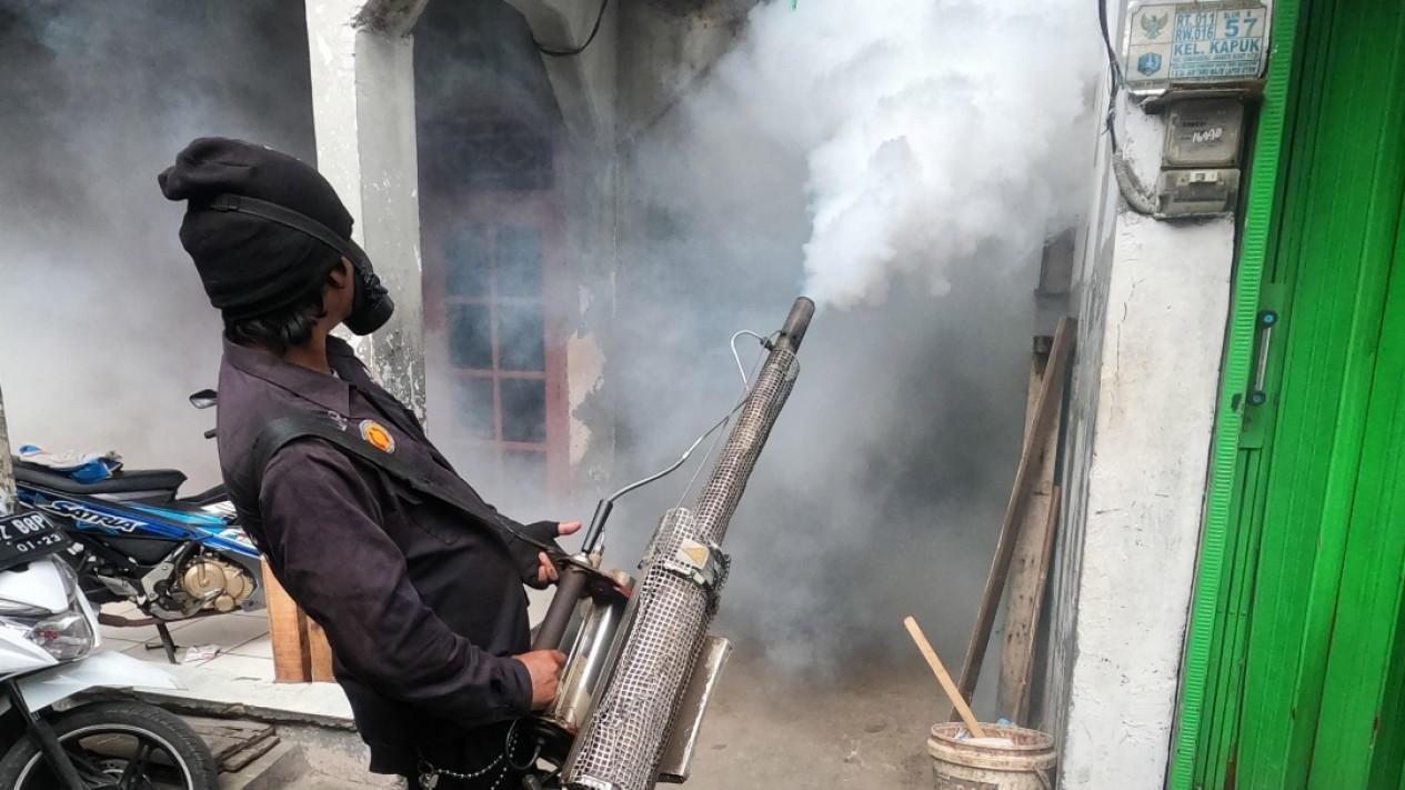 Penyemprotan Cegah Nyamuk Demam Berdarah