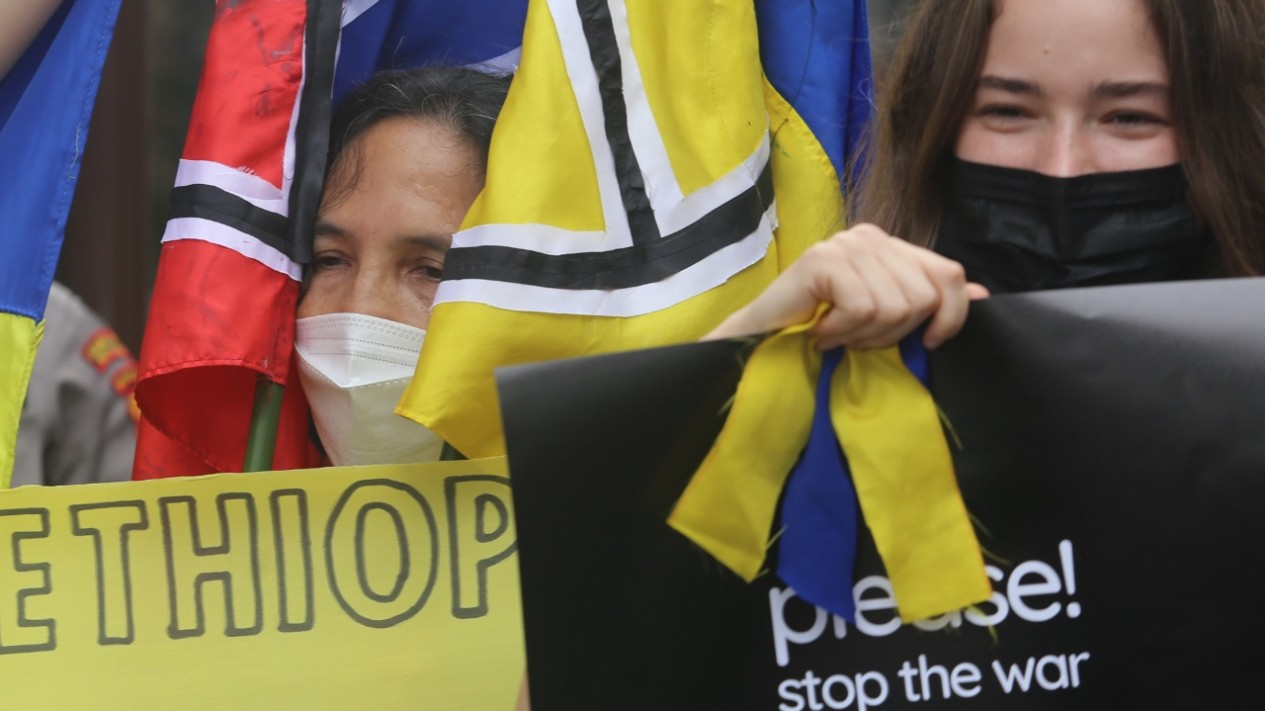 Demo "STOP" Perang Rusia Ukraina di Kedubes Rusia
