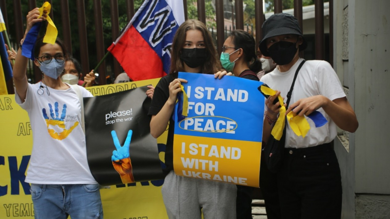 Demo "STOP" Perang Rusia Ukraina di Kedubes Rusia