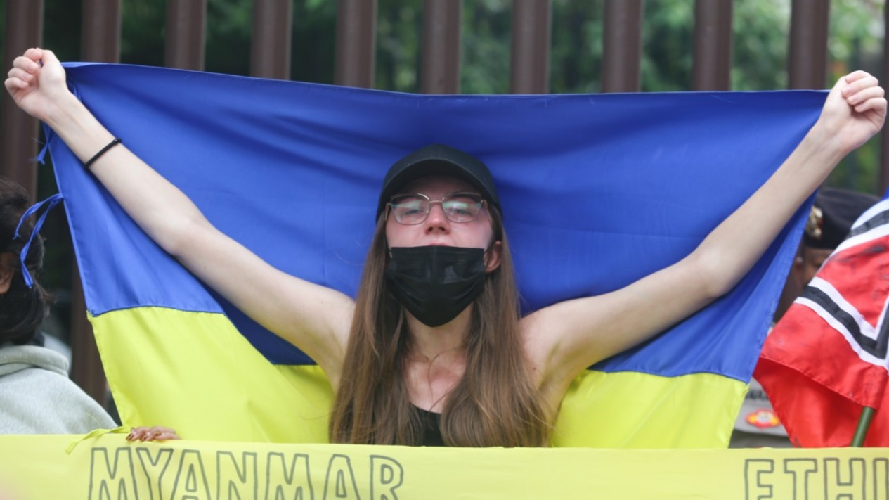 Demo "STOP" Perang Rusia Ukraina di Kedubes Rusia