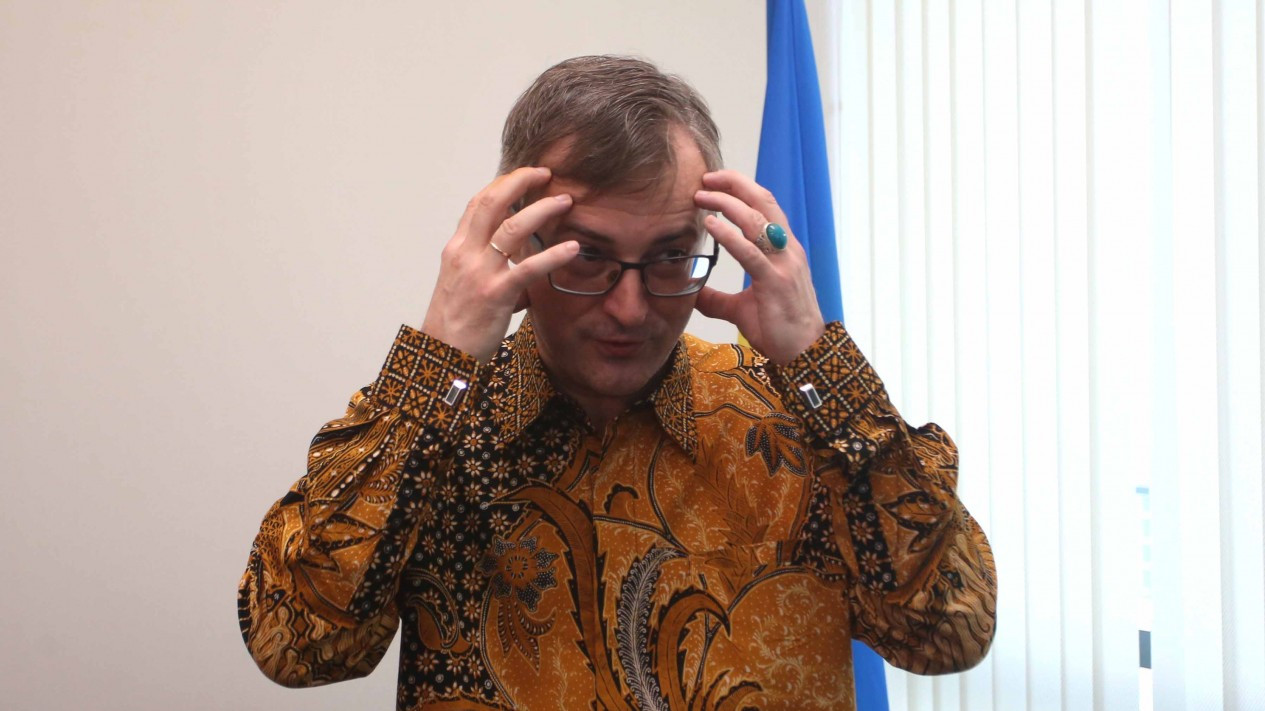 Wawancara Khusus VIVA dengan Dubes Ukraina Vasyl Hamianin