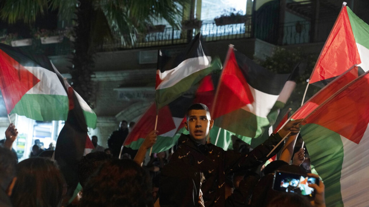 Pemakaman Jurnalis Korban Penembakan Israel