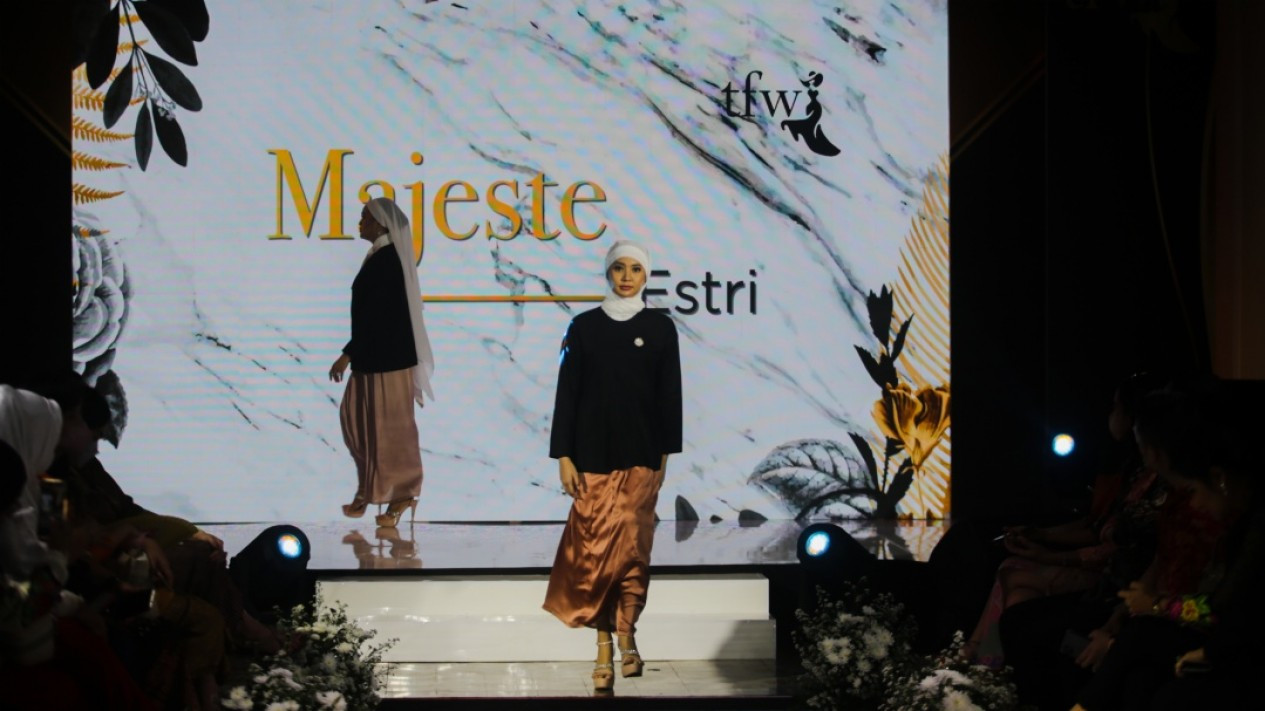 Peragaan Busana Merayu Trenggalek Fashion Day 2022