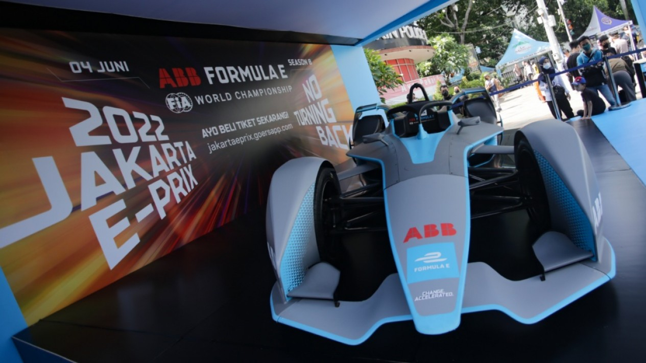 jelang Balapan, Mobil Formula E Majang di Bunderan HI