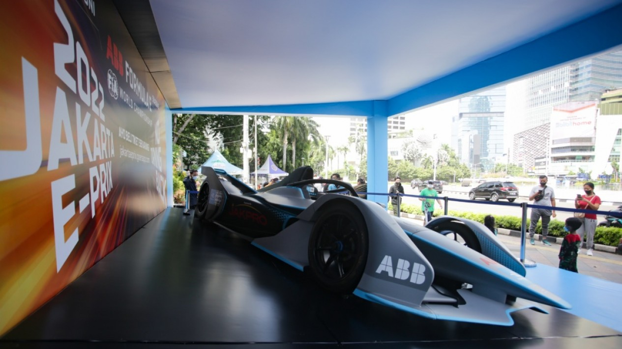 jelang Balapan, Mobil Formula E Majang di Bunderan HI