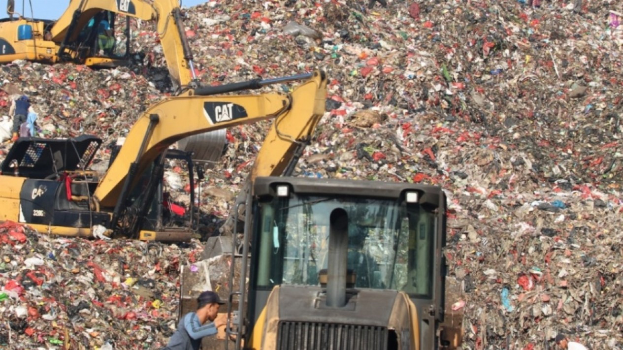 Over Kapasitas, TPA Cipayung Mengkhawatirkan