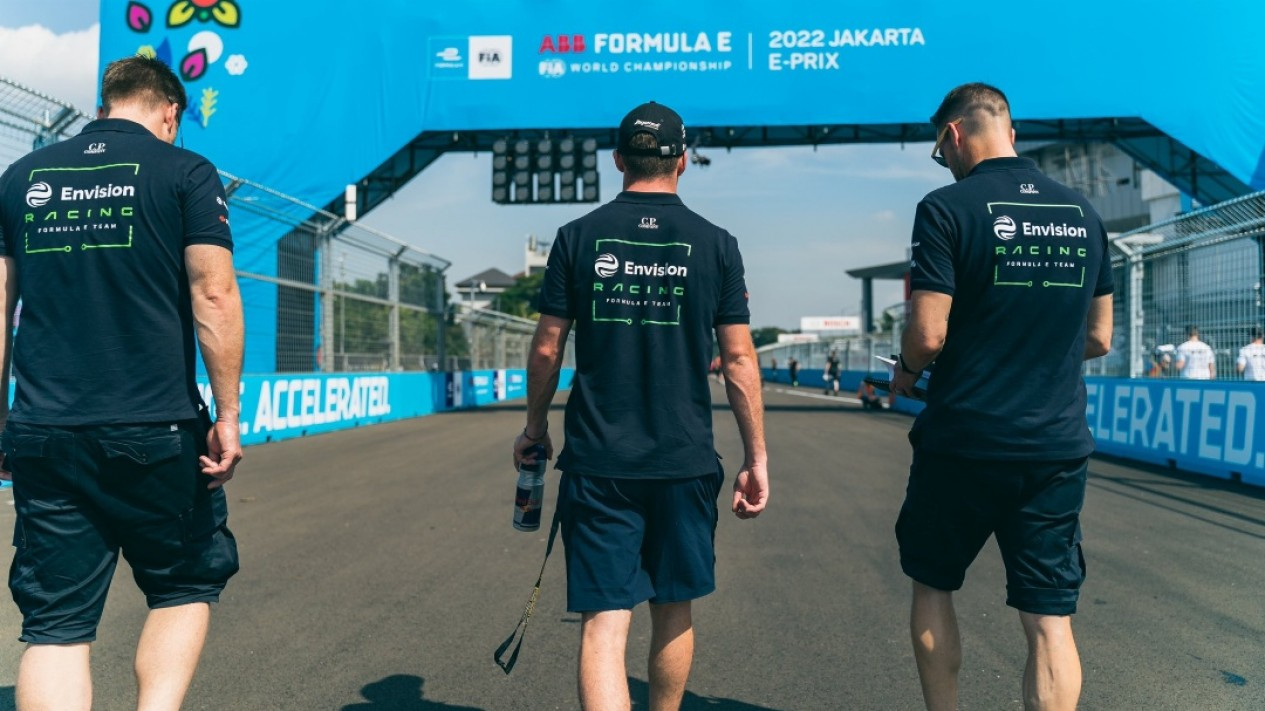 Para Pembalap Jajal Sirkuit Formula E