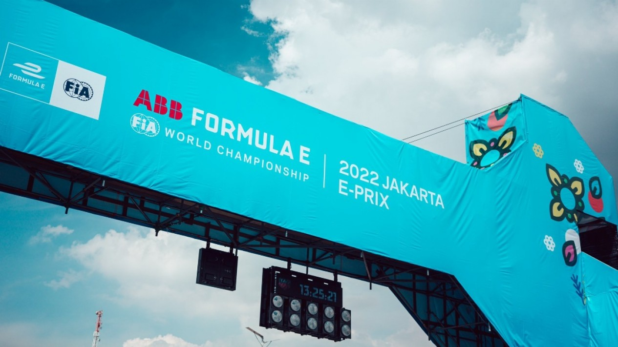 Para Pembalap Jajal Sirkuit Formula E
