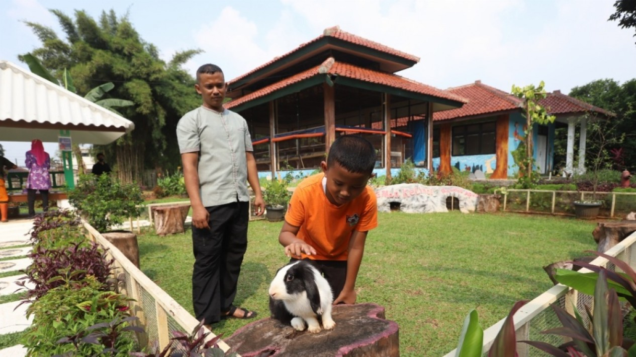 Taman Kelinci Bambu Apus
