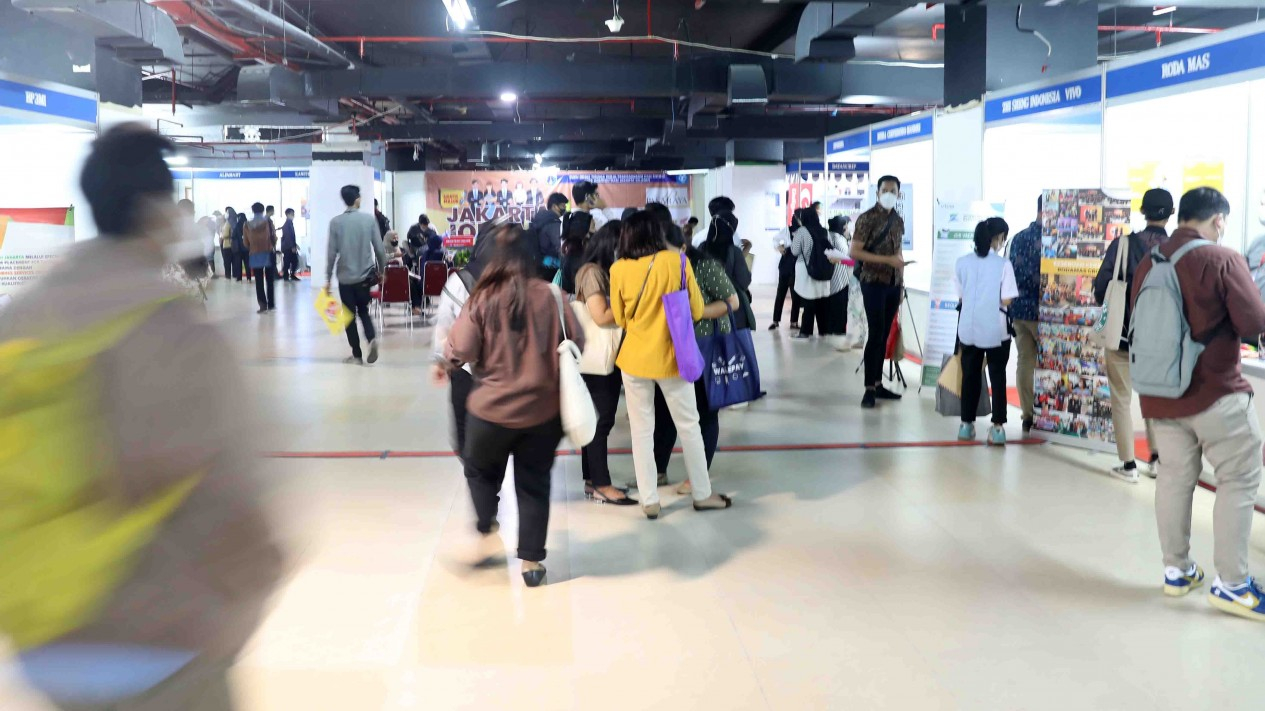 Pandemi Menurun, Para Pencari Kerja Kembali Padati Jobfair