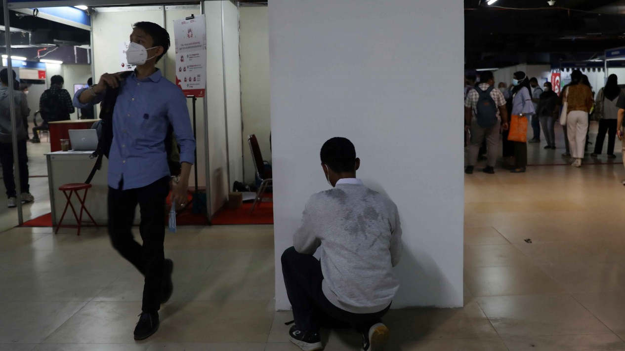 Pandemi Menurun, Para Pencari Kerja Kembali Padati Jobfair