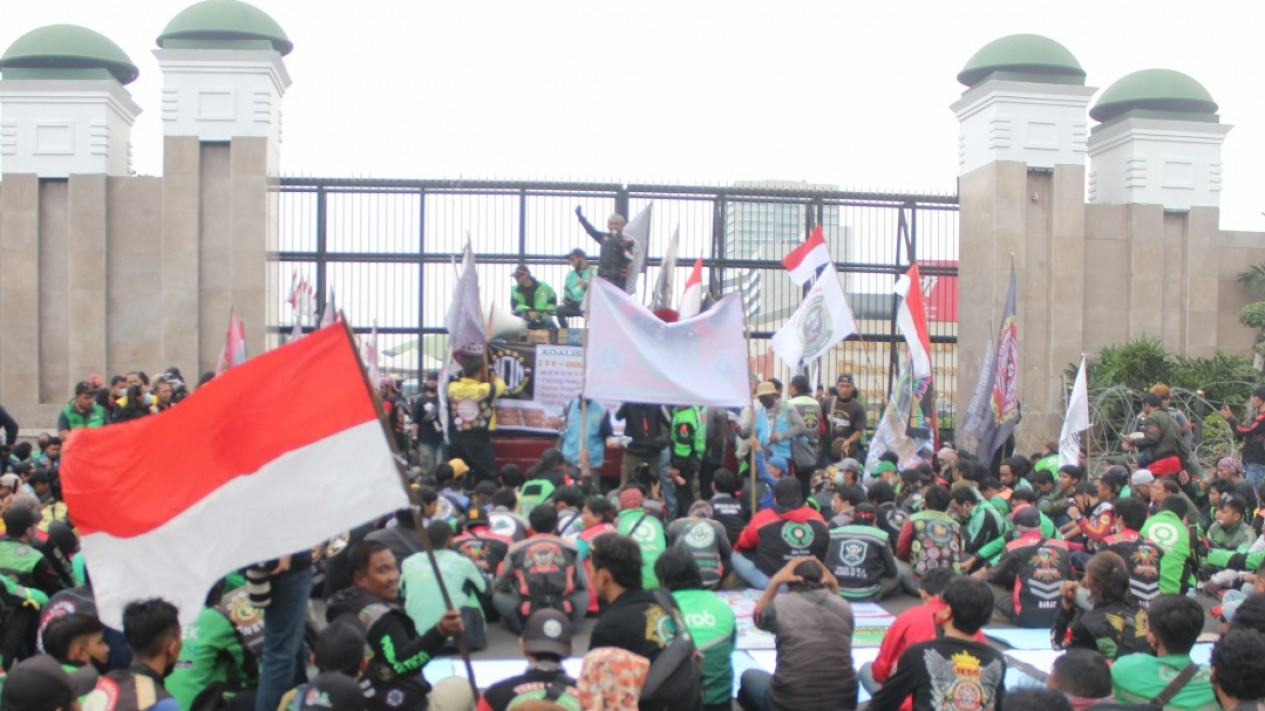 Ojol Demo Tolak Kenaikan Harga BBM Bersubsidi