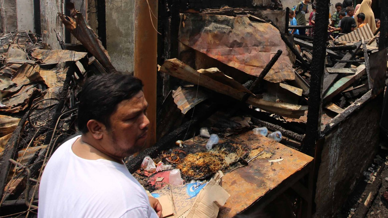 Kebakaran Pemukiman Padat Penduduk di Menteng Jakarta