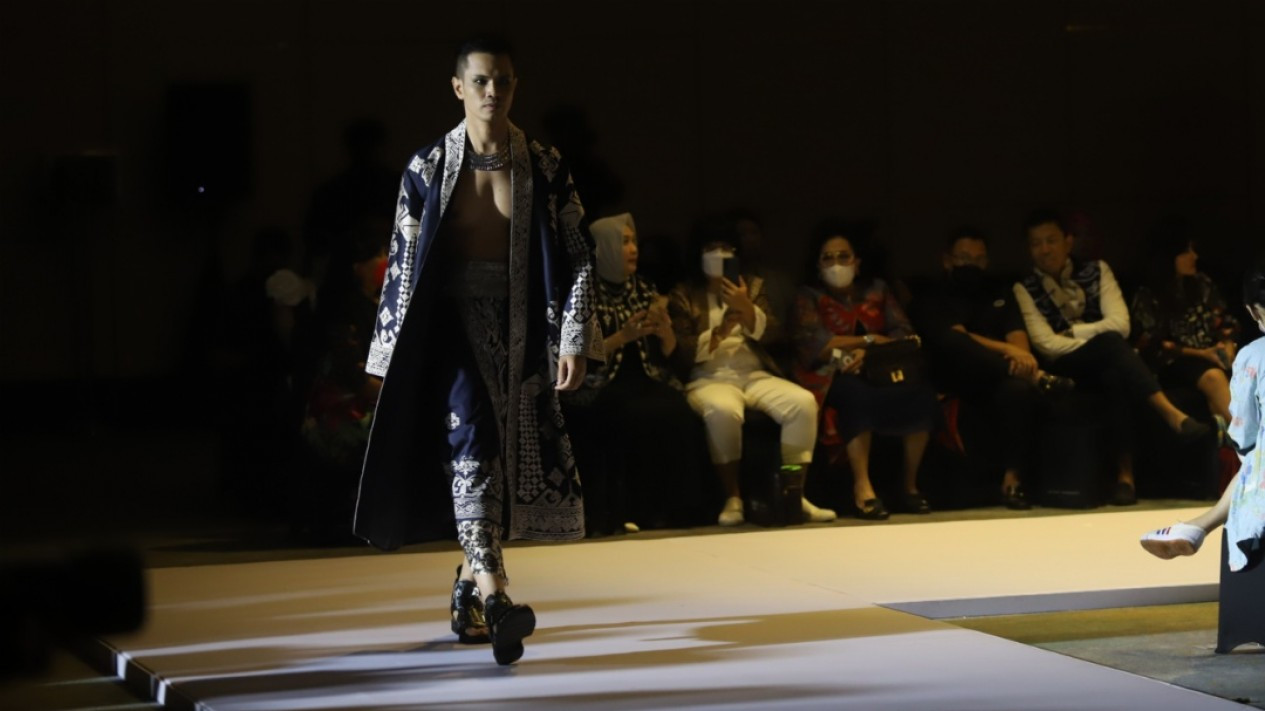 LANGKAH Trunk Show Denny Wirawan