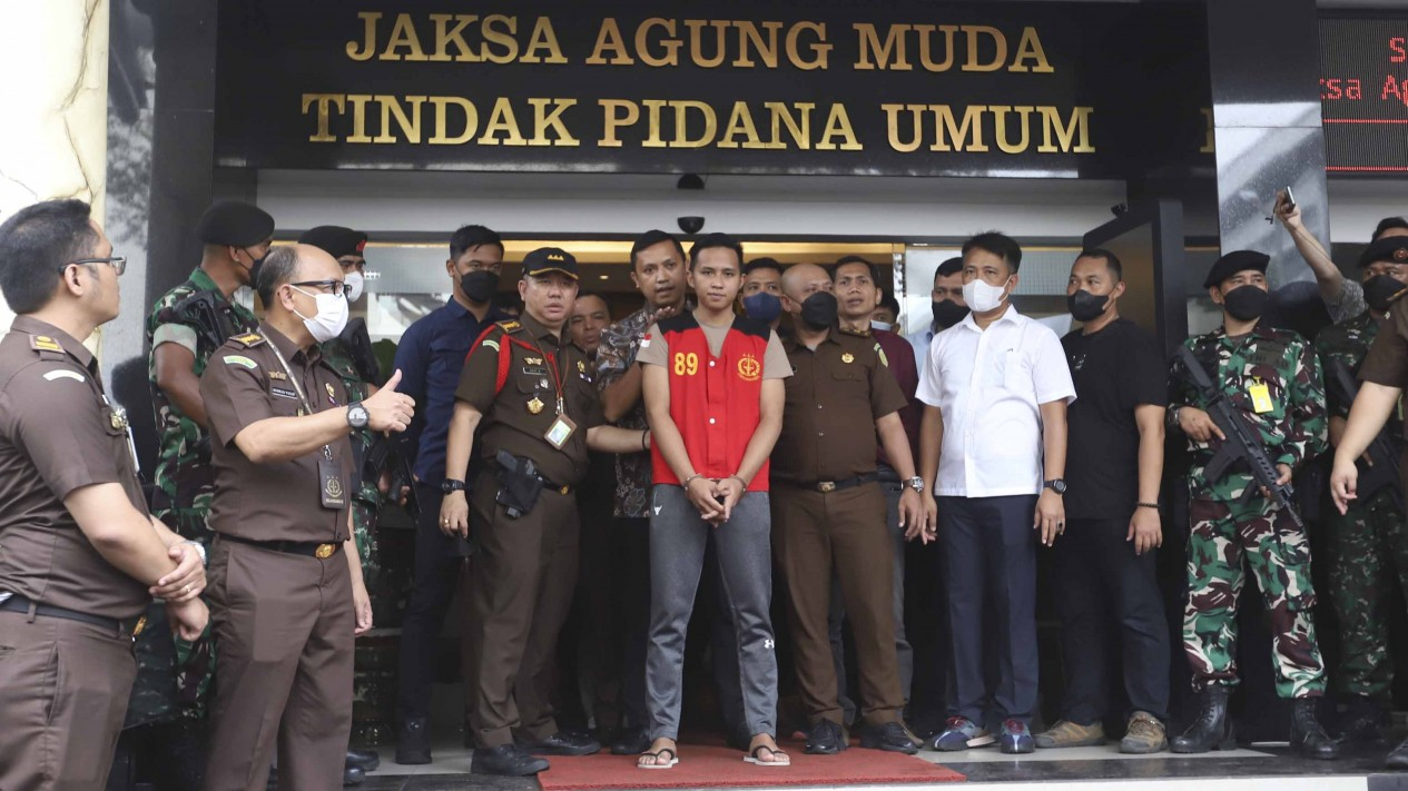 Penampakan Para Tersangka Kasus Brigadir J - Vlix.id