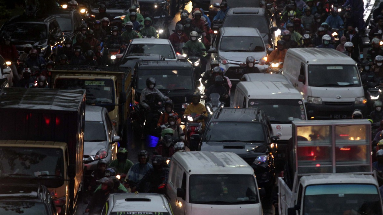 Hujan Deras, Ruas Jalan Macet Parah