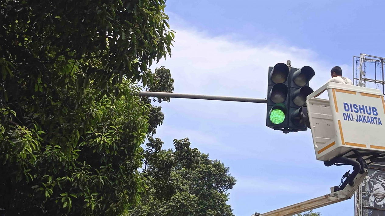 Perbaikan Rutin Lampu Rambu Lalu Lintas
