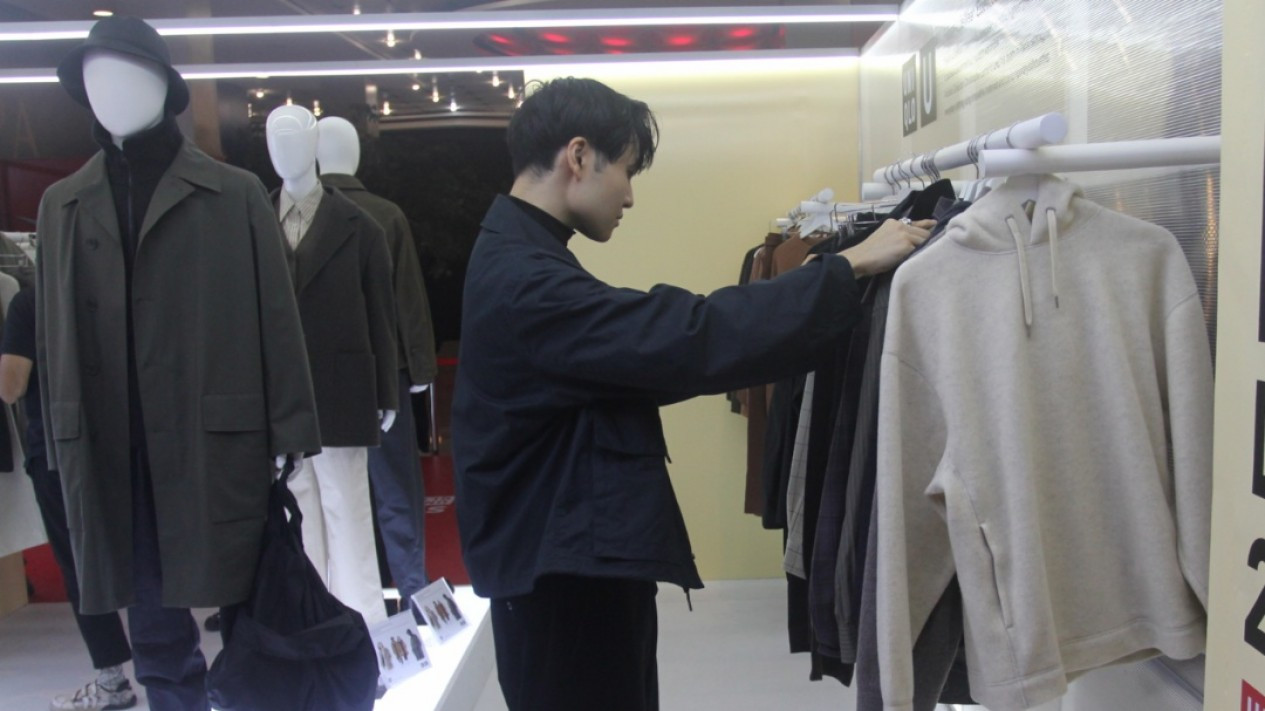 Peragaan Busana Koleksi Fall/Winter 2022