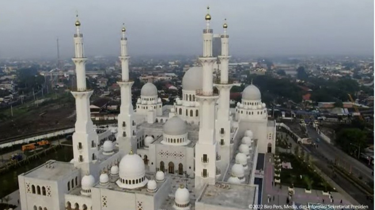 Peresmian Masjid Sheikh Al Zayed di Solo